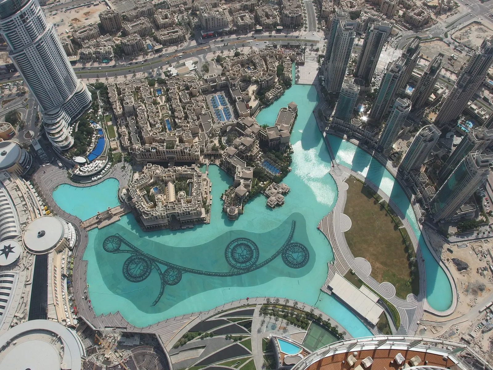 Thrill seeker walking on the outdoor edge ledge at Sky Views Dubai